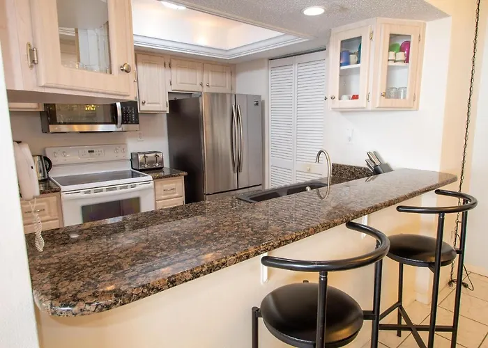 Apartment 440 West 1107-n - Panoramic Water Views *