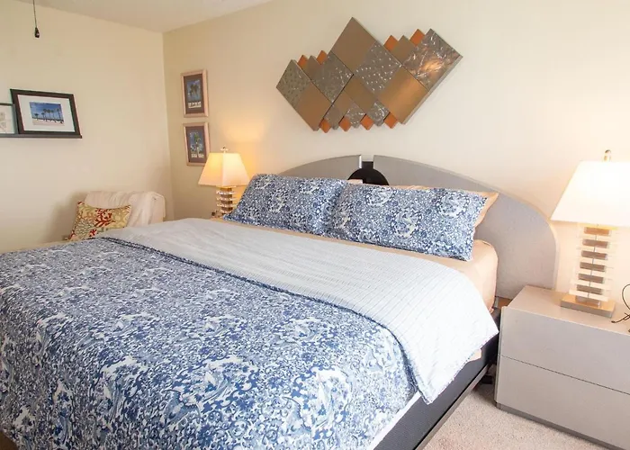 440 West 1107-n - Panoramic Water Views Apartment *